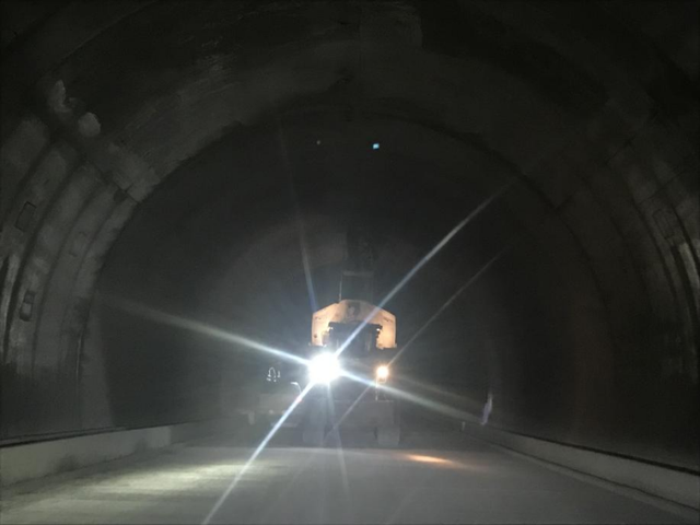 雅安市開展峨漢高速公路（雅安段）四寶山隧道工程交工驗收前質(zhì)量檢測工作