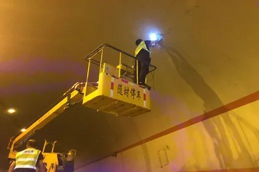 陜西白河管理所委托檢測公司對轄區(qū)6座特長隧道定期檢測工作